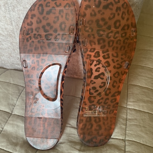 Matisse Anthropologie Leopard Jelly Slides NWOT - Picture 3 of 4